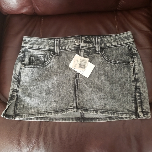 Guess Jeans Denim Mini Skirt - Picture 1 of 8